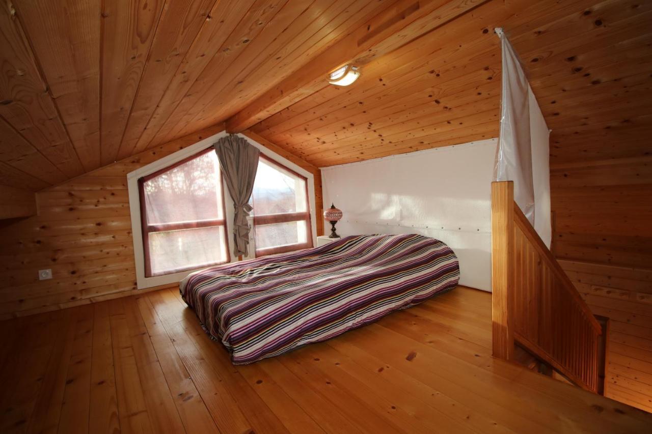 Ferienwohnung Les Epiceas Chorges Exterior foto